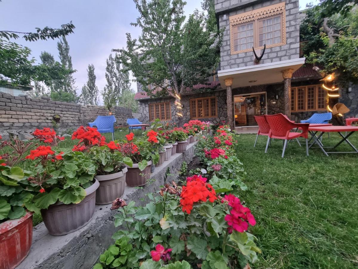 Sehrish Guest House Skardu Exterior foto